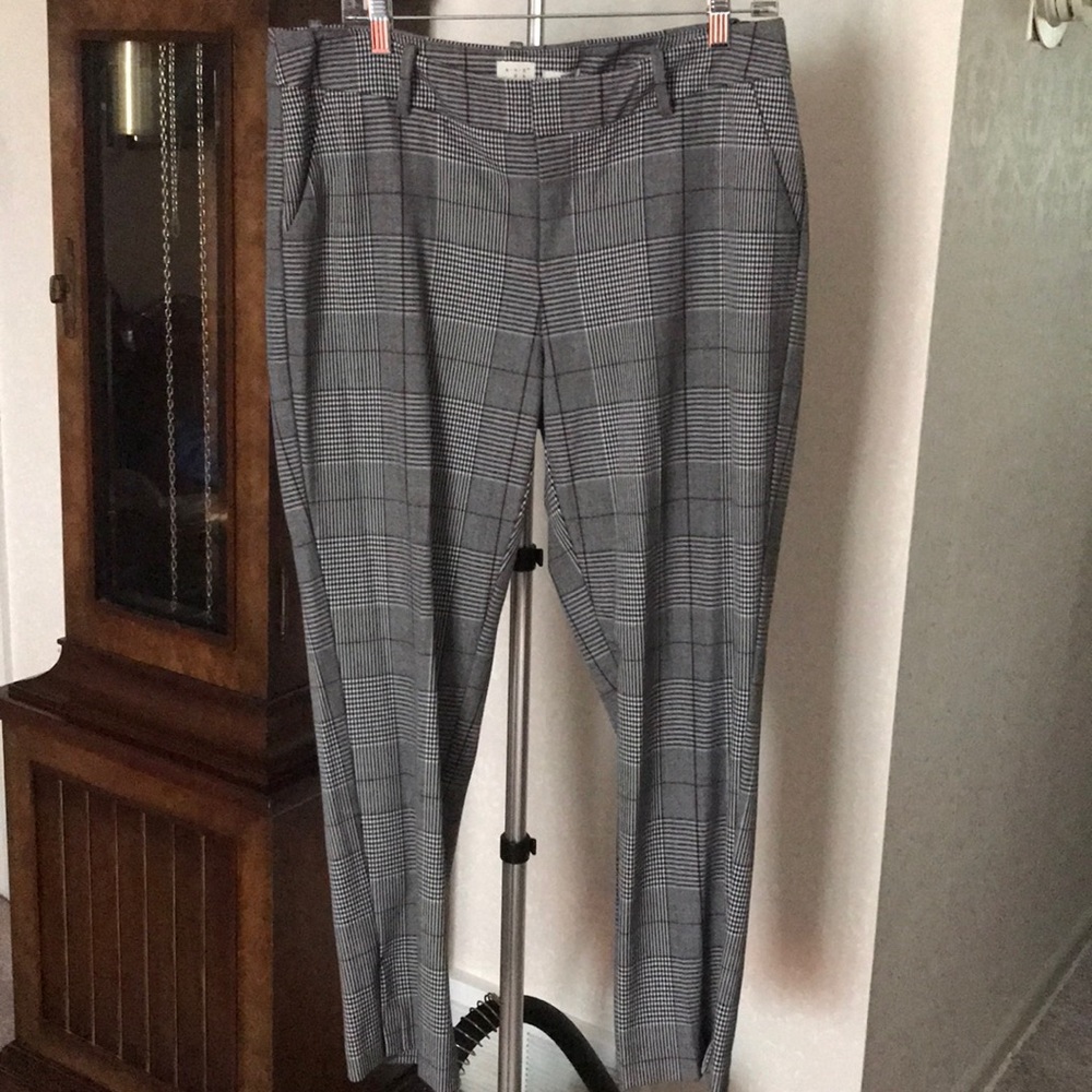 A NEW DAY PLAID ANKLE PANTS